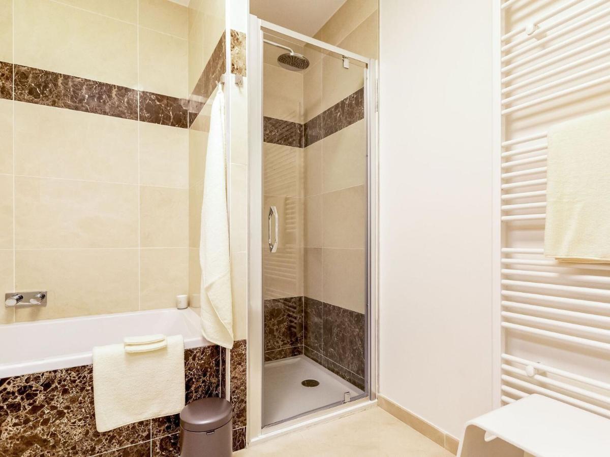 Luxurious Crystal Sea View Apartment With 2 Terraces Остенде Экстерьер фото